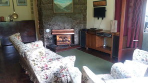 Livingroom and fireplace